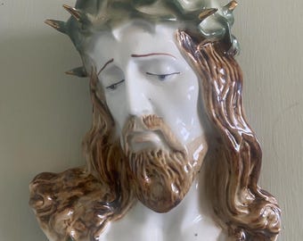 vintage porcelain head of Jesus with a crown of thorns