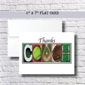 Tarjeta de agradecimiento personalizada para entrenador de sóftbol, el mejor regalo para entrenador, tarjeta plana o doblada de 5x7, regalo de equipo, tarjeta de equipo, arte del alfabeto, nombre de la letra
