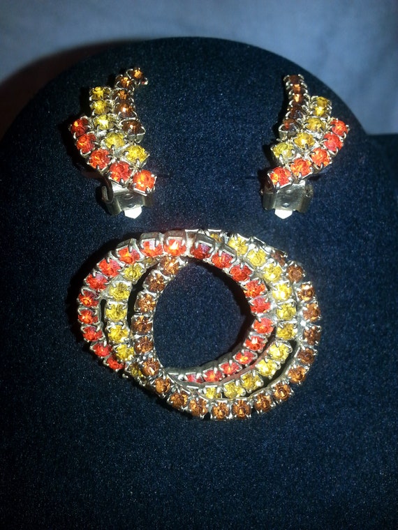 Unsigned "Kramer" Autum Colored Circlet Pin Set, … - image 5