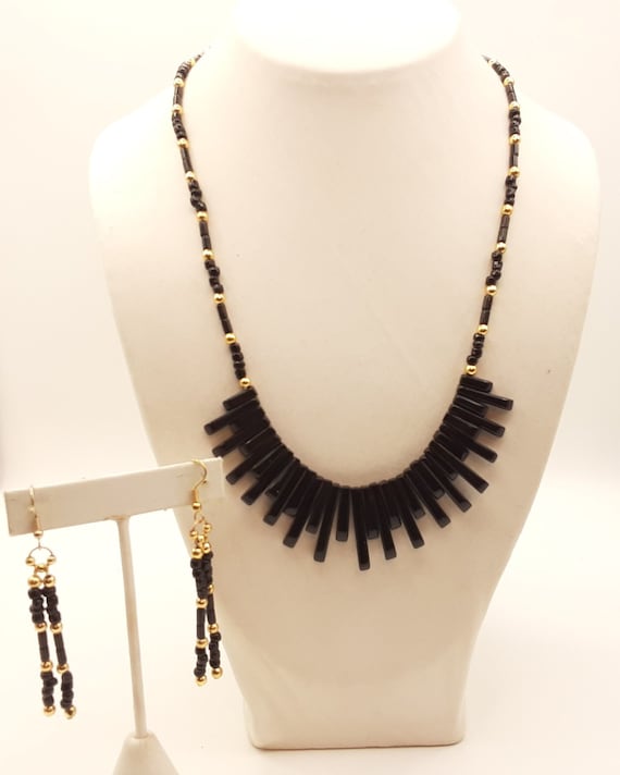 Collier Et Boucles D'oreilles Assortis Perles Dorées, Noires Et Blanches - Occasion