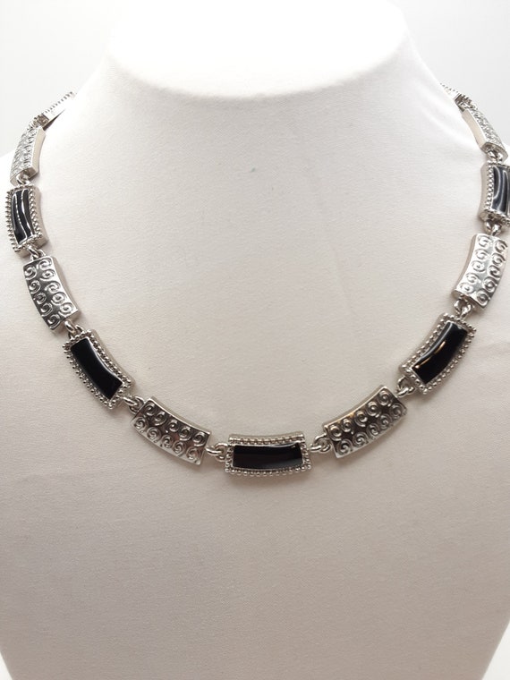 Vntg 80's Faux onyx and Silver Tone Choker, Unsign