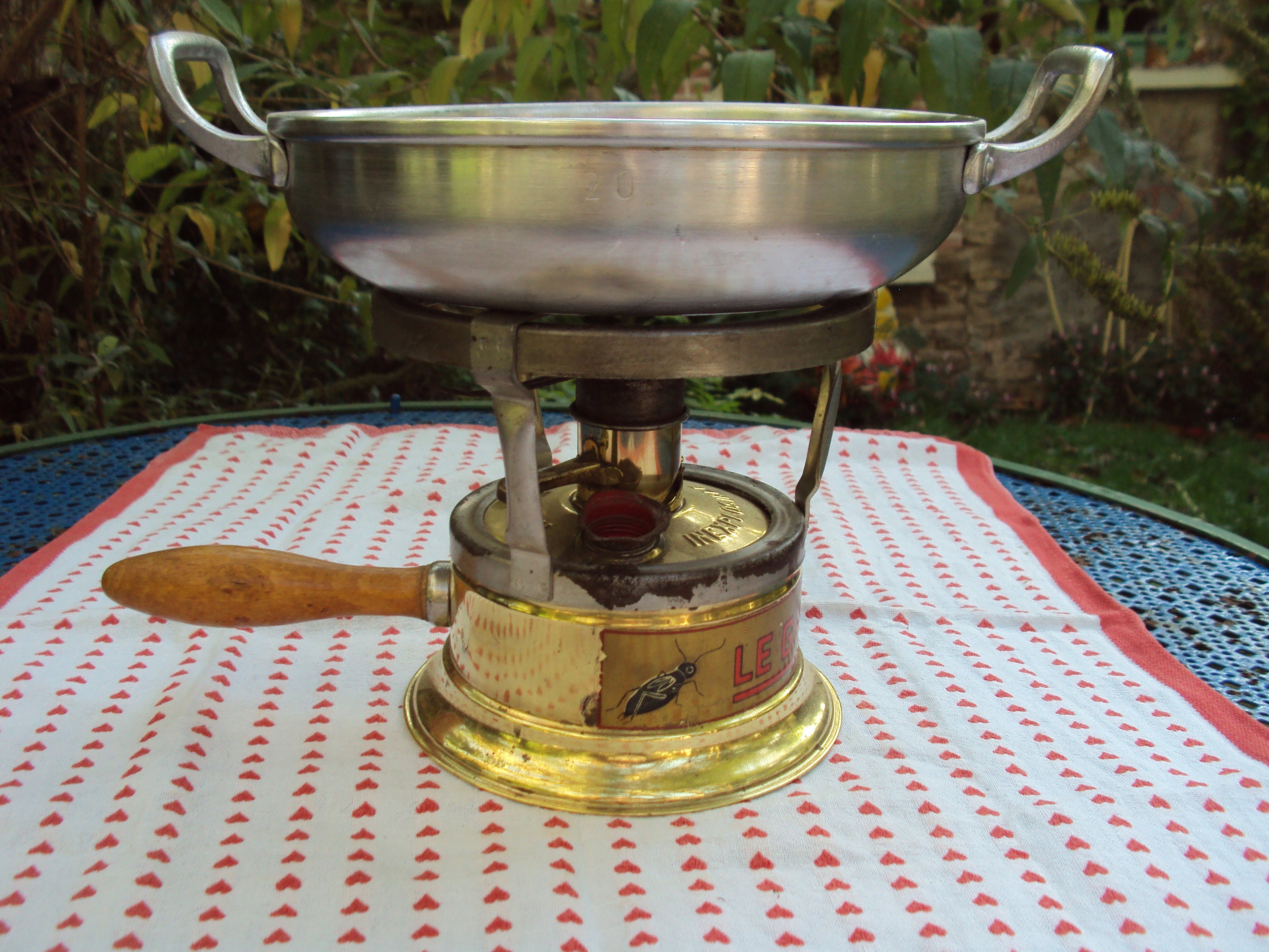 Chauffe Plat Français, en État de Fonction, Marque Le Grillon Datant Des Années 1920. Il Est Vendu a