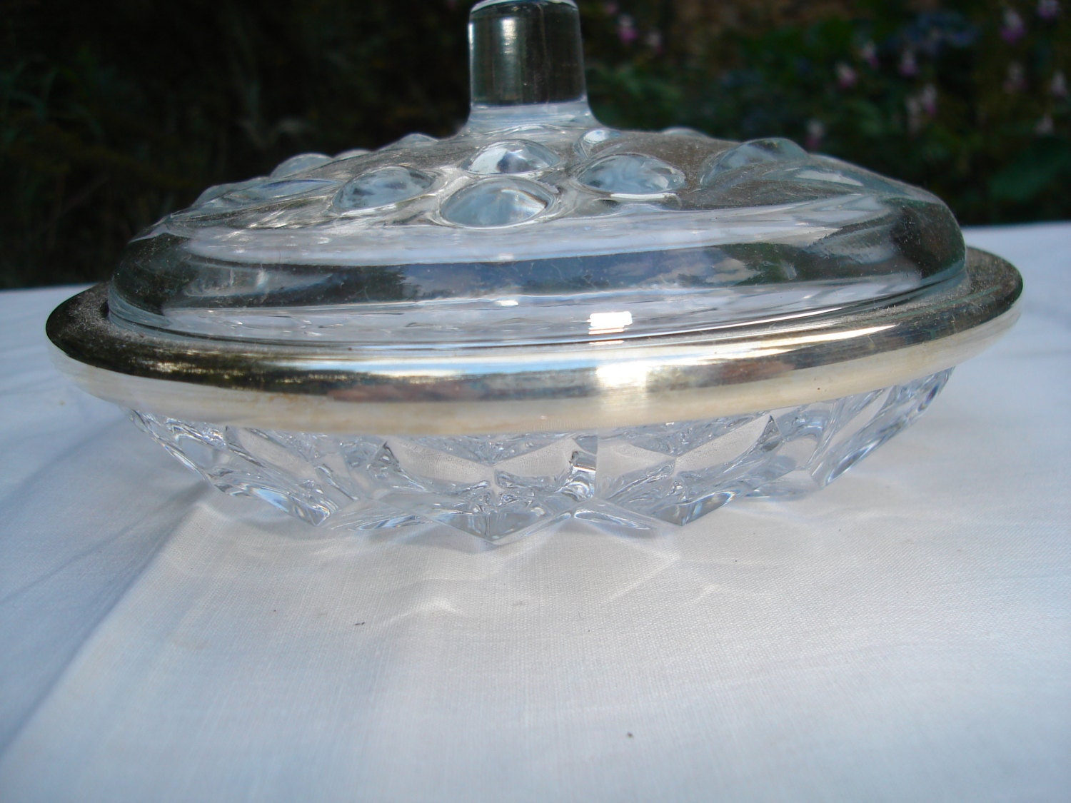 Very Beautiful Crystal Sugar Bowl Of The 1950S. Très Beau Sucrier en Cristal Des Années 1950.