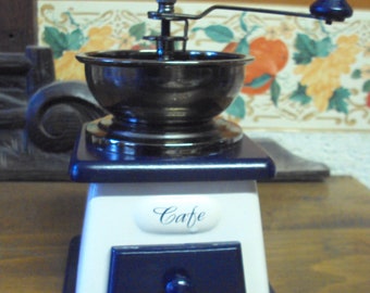 Real wooden coffee grinder dating from the 60s and 70s.