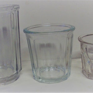 Set of 3 thick transparent glass jam jars dating from the 40s and 50s.
