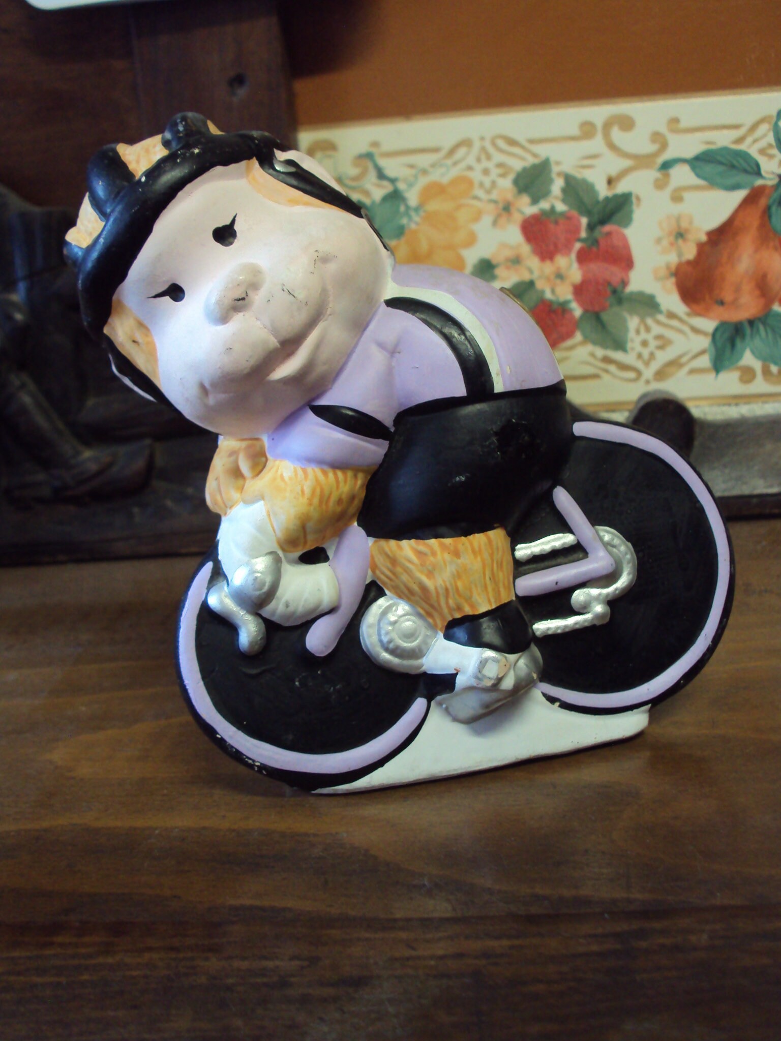 Tirelire Représentant Un Cycliste.