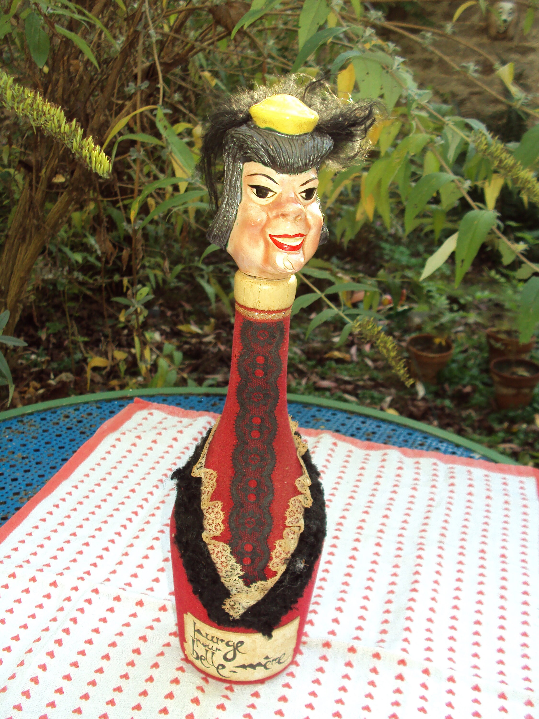 Bouteille Décorée en Personnage.