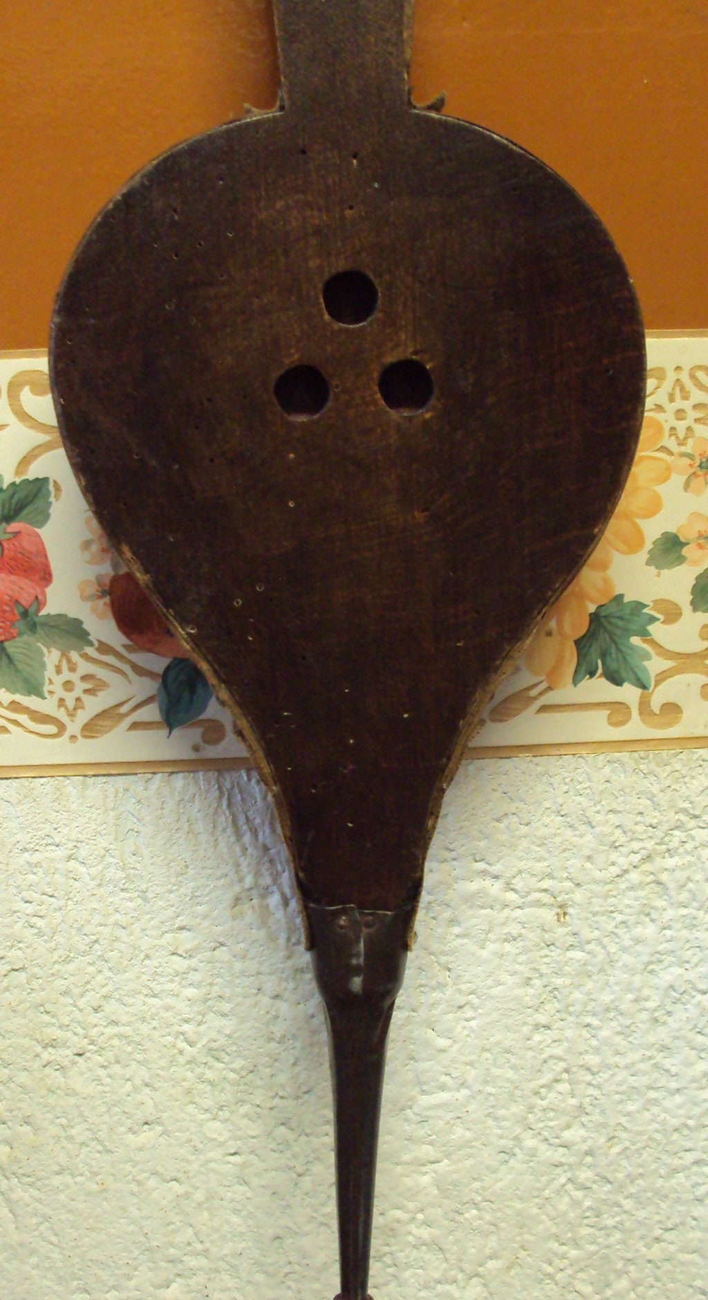 ふいご 木製 年代物 エンタメで見る革の話：鞴（ふいご）の種類をを見