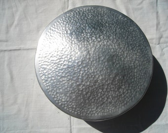Box dating from the years 1920 very clean aluminum. Very clean (appropriate) aluminum box dating annes on 1920.