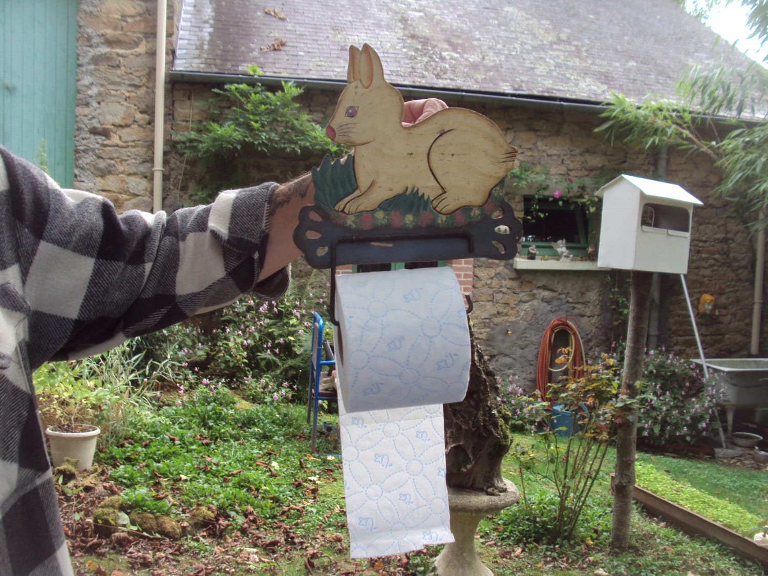 Dévidoir de Papier en Bois Forme Lapin.