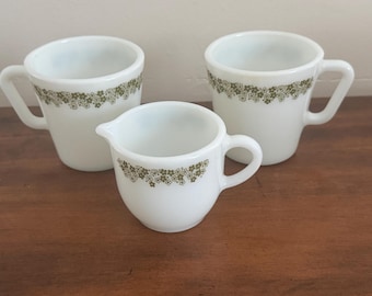 Vintage Set of 2 Pyrex Spring Blossom Crazy Daisy Pattern Milk Glass D Handle Mugs and Creamer