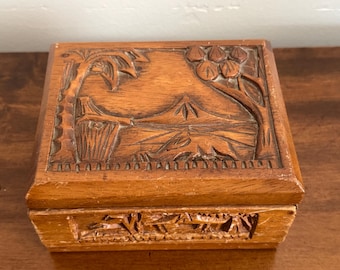 Vintage Carved Wooden Trinket Box | Monkey Pod Wooden Carved Box
