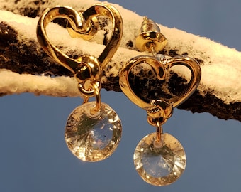 0424 - Hollow Heart Drop Earrings / Heart Earrings / Gold Heart / Drop Earrings / Valentines Gift / Gift for Her / Dainty Earrings