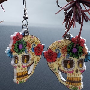 Acrylic Skull and Flowers Earrings / Sugar Skull Earrings / Candy Skull Earrings / Lightweight Earrings / Day of the Dead Earrings