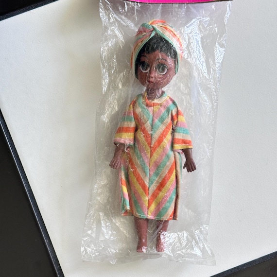 MOC vintage 1960s Soul Sister Susie Sad Eyes big eye doll complete