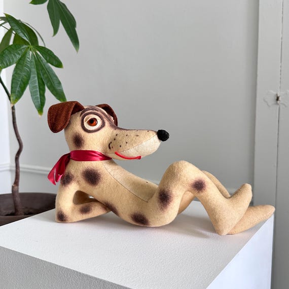 Vintage 1950s George the Lazy Dog College Mascot Senior Signature