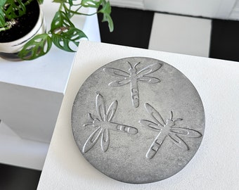 Vintage 1990s Y2k Copco chrome silver dragonfly trivet pot holder round circle hot plate Postmodern kitchen decor