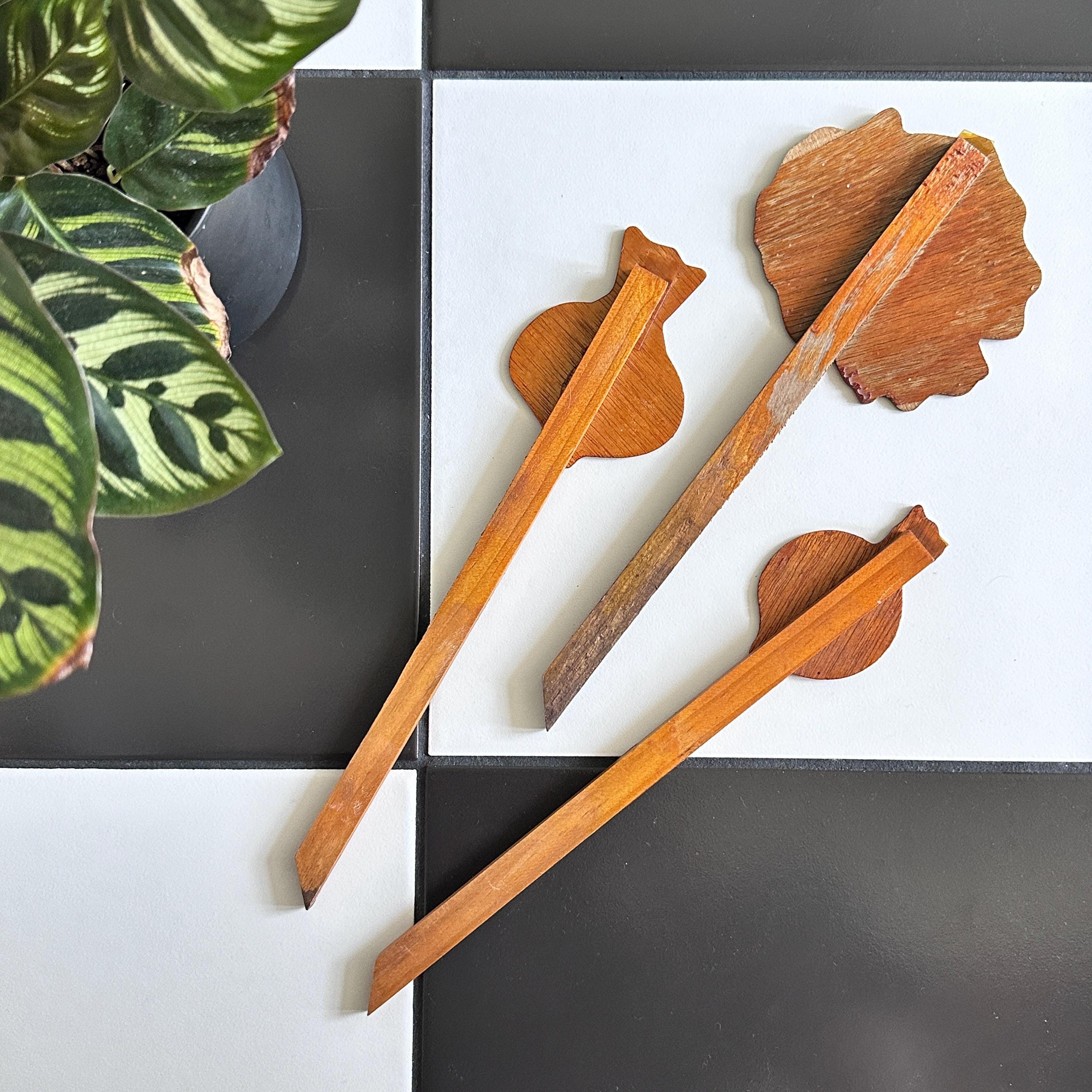 Charming 3x Vintage 1940s Vegetable Garden Marker Plant Stakes