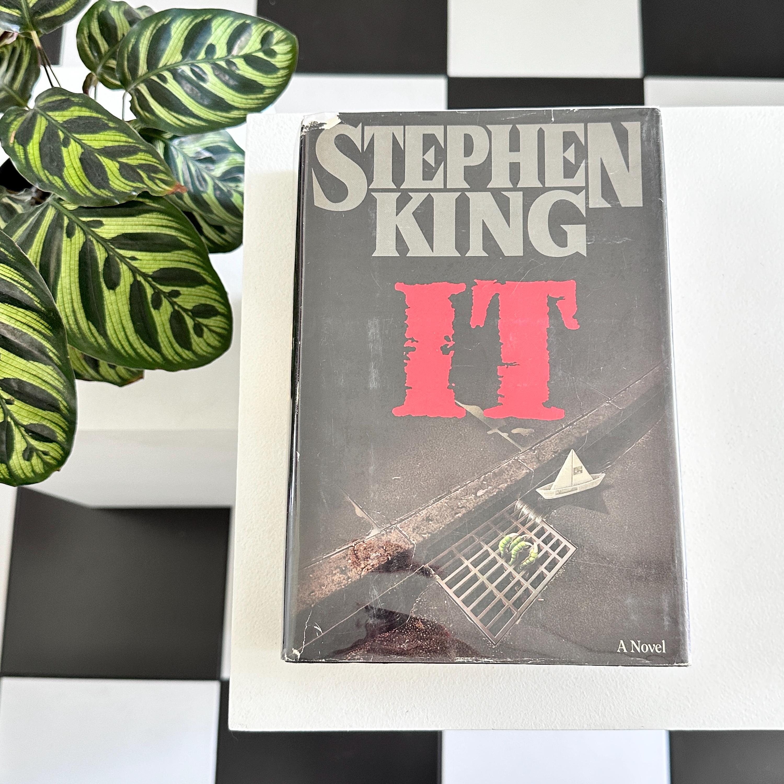 Vintage 1986 Stephen King IT Hardcover 1st Edition Viking Science