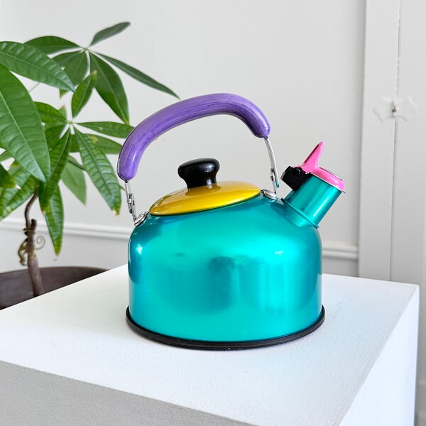 Rare vintage des années 1980 Yoshiharu Fuwa Memphis Milano Design Cookvessel bouilloire postmoderne color block avec couvercle Japon vert rose violet jaune acier