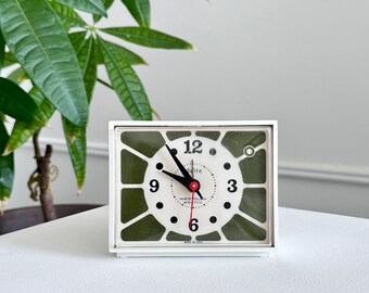 Vintage 1960s Westcolx Dialite drowse electric alarm clock white green sunbeam kitschy Mid Century tested working analog table desk clock