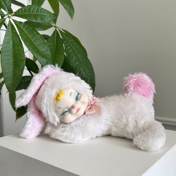 Vintage 1950s Rushton Star Creation Pastel Pink White Sleeping