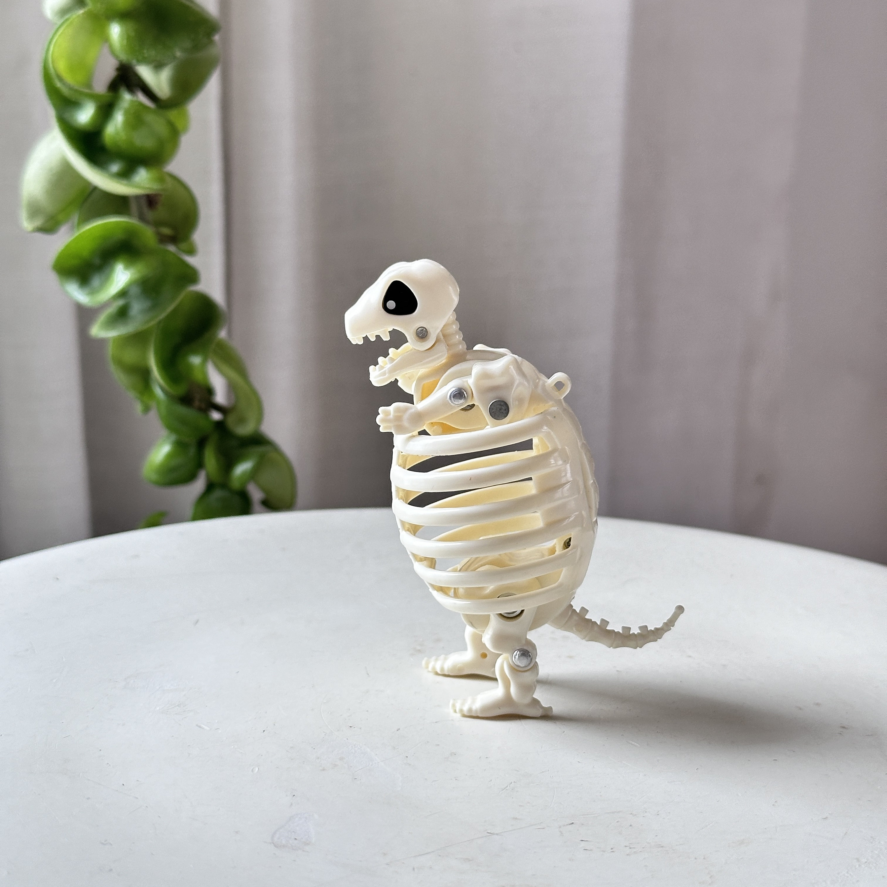 Rare Vintage 1980s T-rex Dinosaur Skeleton Bandai Tamagora