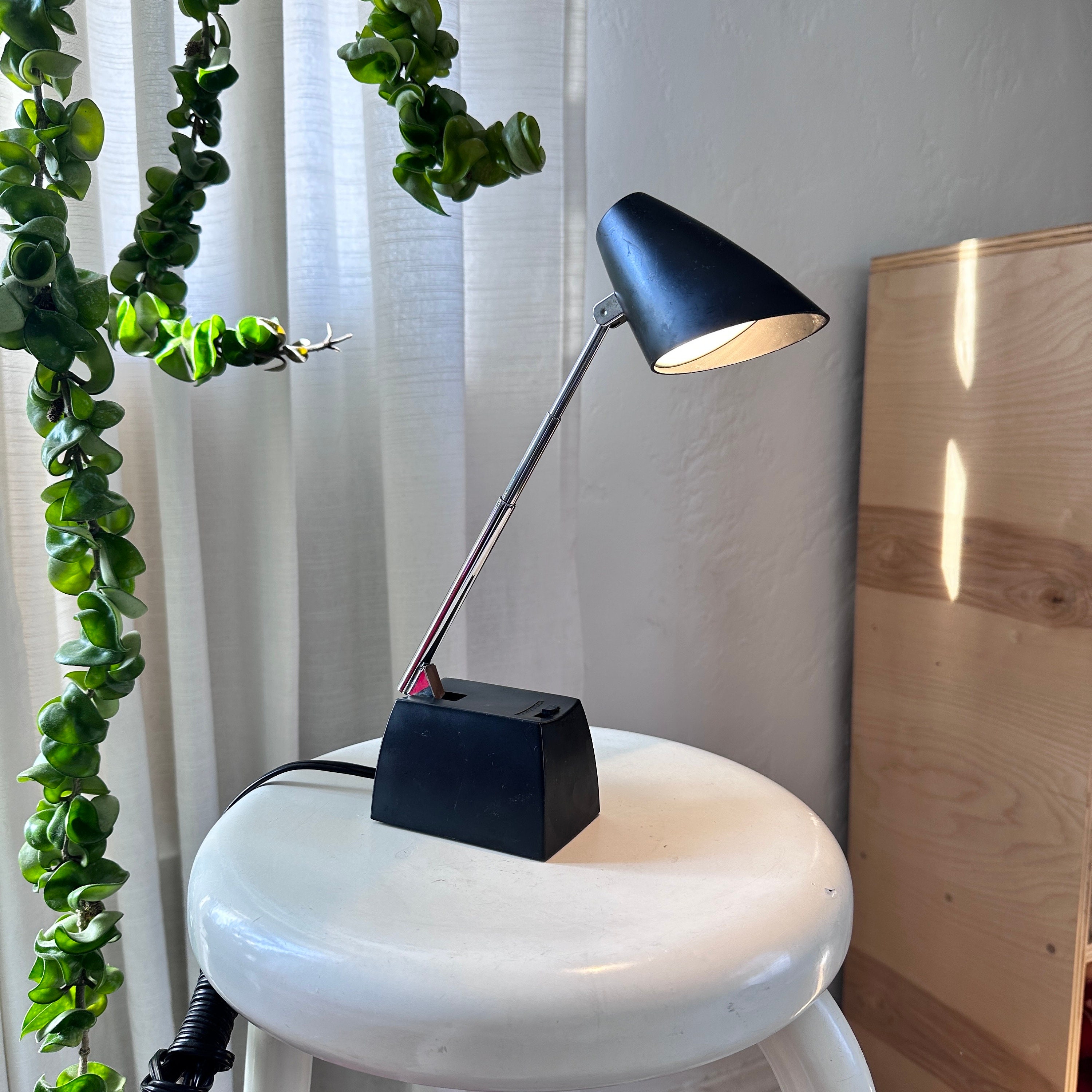 Underwriters laboratories floor on sale lamp