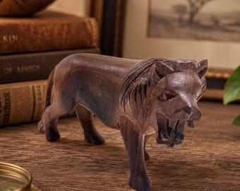 Vintage handgesneden houten leeuw, brullende wandelende sculptuur | Massief hout beeldje | 23 cm display