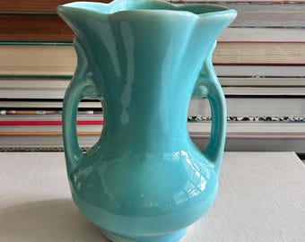 Vintage turquoise vaas met dubbel handvat, aquablauwe keramische aardewerk vaas met geschulpte rand