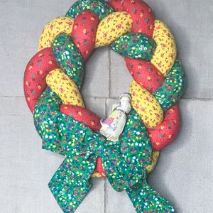 Vintage Handmade Fabric Wreath Quilted Braided Floral Corn Husk Doll Farm Core