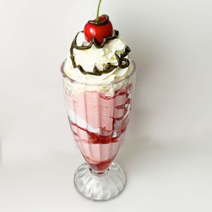 Fake Food Knickerbocker Glory Sundae: Realistic Theatre Prop Display