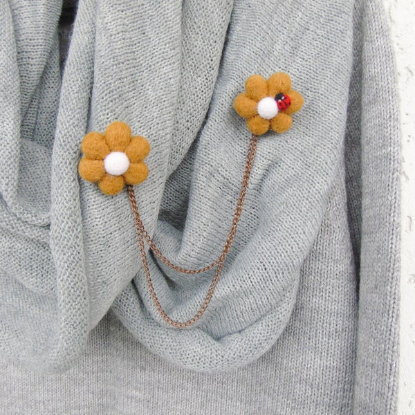 Broche à fleurs doubles, broche à cardigan à collier, épingle à fleurs feutrées à l’aiguille