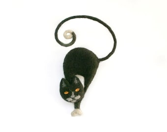 Tuxedo cat brooch, Needle felted miniature animal pin, Cat lover gift