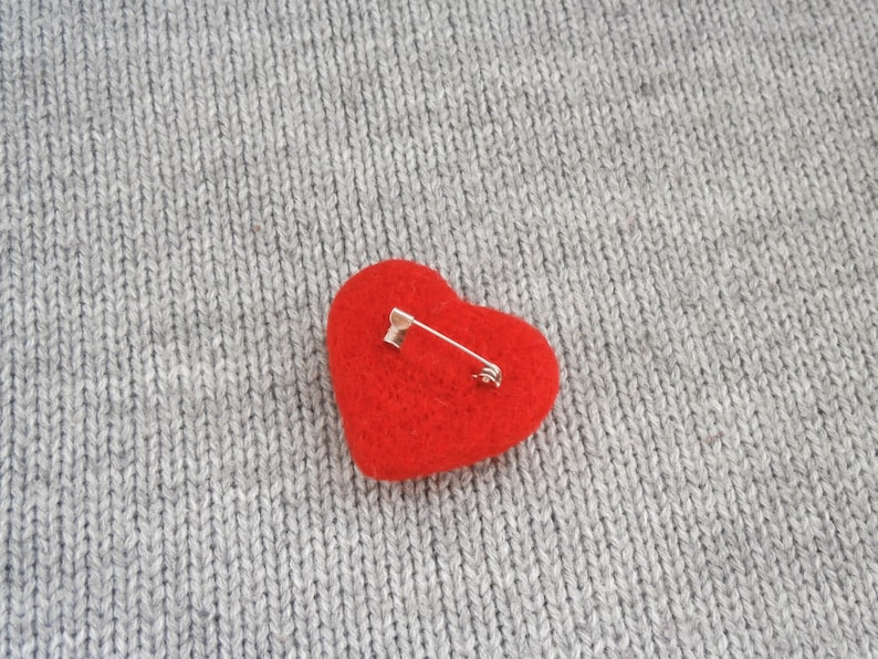 Heart Brooch Wedding thank you gift Needle felted heart Valentines day gift Choose color Gift for her For sweetheart Felted Heart Pin