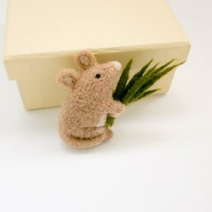 Beige country mouse brooch pin, Needle felted animal brooch, Nature inspired jewelry
