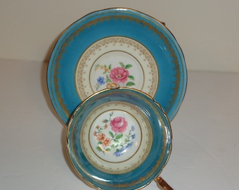 Tasse à thé et soucoupe Aynsley vintage en porcelaine tendre rose chou