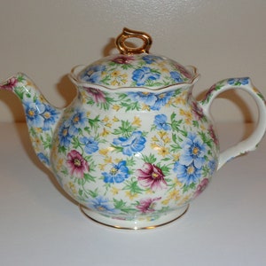 Windsor Chelsea Chintz Spring Blue 6 Cup Teapot Made in England Free Standard Shipping in the U.S.A.