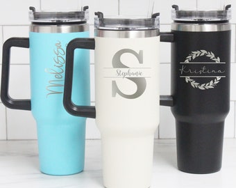 Personalized 40oz Modern Initial Tumbler with Handle, Design: K5 -  Everything Etched