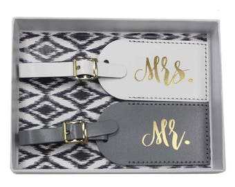 Mr and Mrs Luggage Tags, Bride and Groom Tags, Honeymoon Luggage Tags, Bridal Shower Gift, Mr and Mrs Gift, Leather Luggage Tag, Wedding