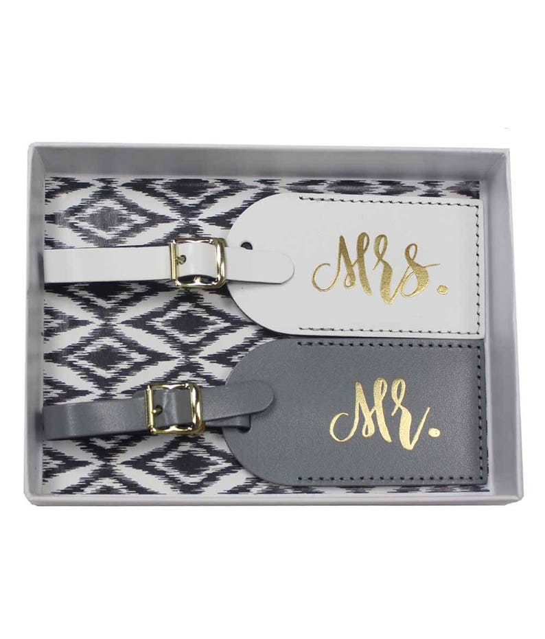 Mr and Mrs Luggage Tags, Bride and Groom Tags, Honeymoon Luggage Tags, Bridal Shower Gift, Mr and Mrs Gift, Leather Luggage Tag, Wedding