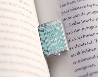 One more chapter Book | Hard enamel pin (green)