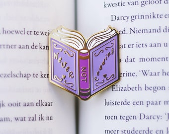 Never not reading | Harde emaille pin (Purple)