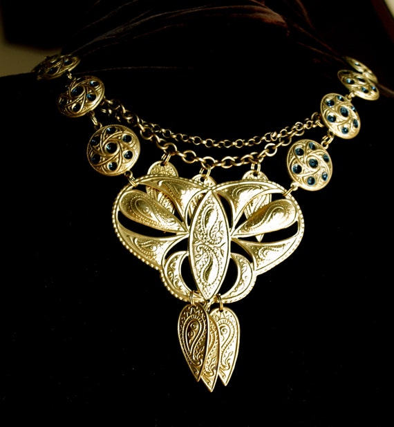 Necklace Statement Retro runway style - image 1