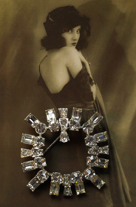 Deco Rhinestone Brooch Square - image 5