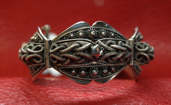Vintage sterling Middle Eastern link bracelet - image 1