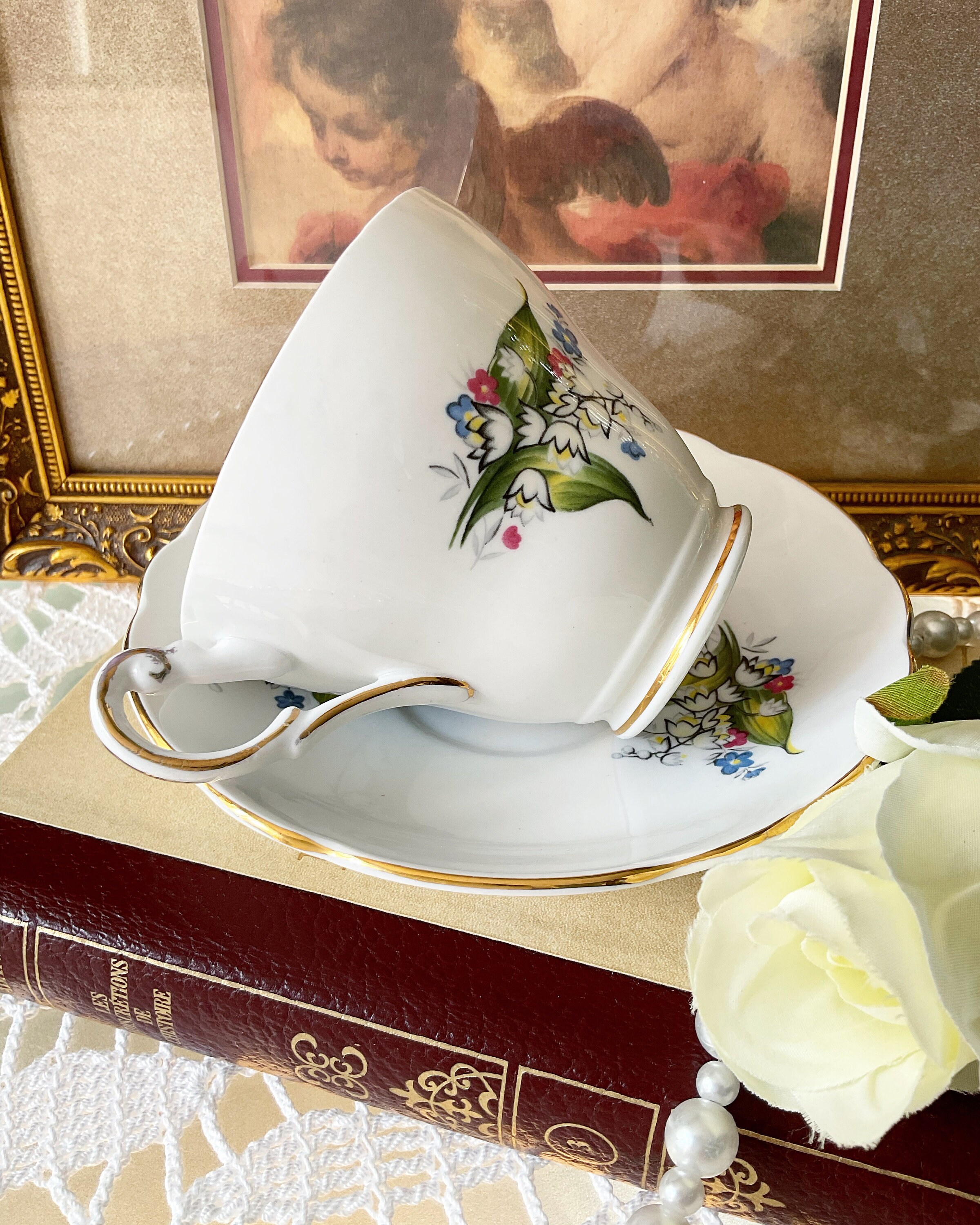 Regency Bone China England Lily of the Valley Tea Cup & Saucer