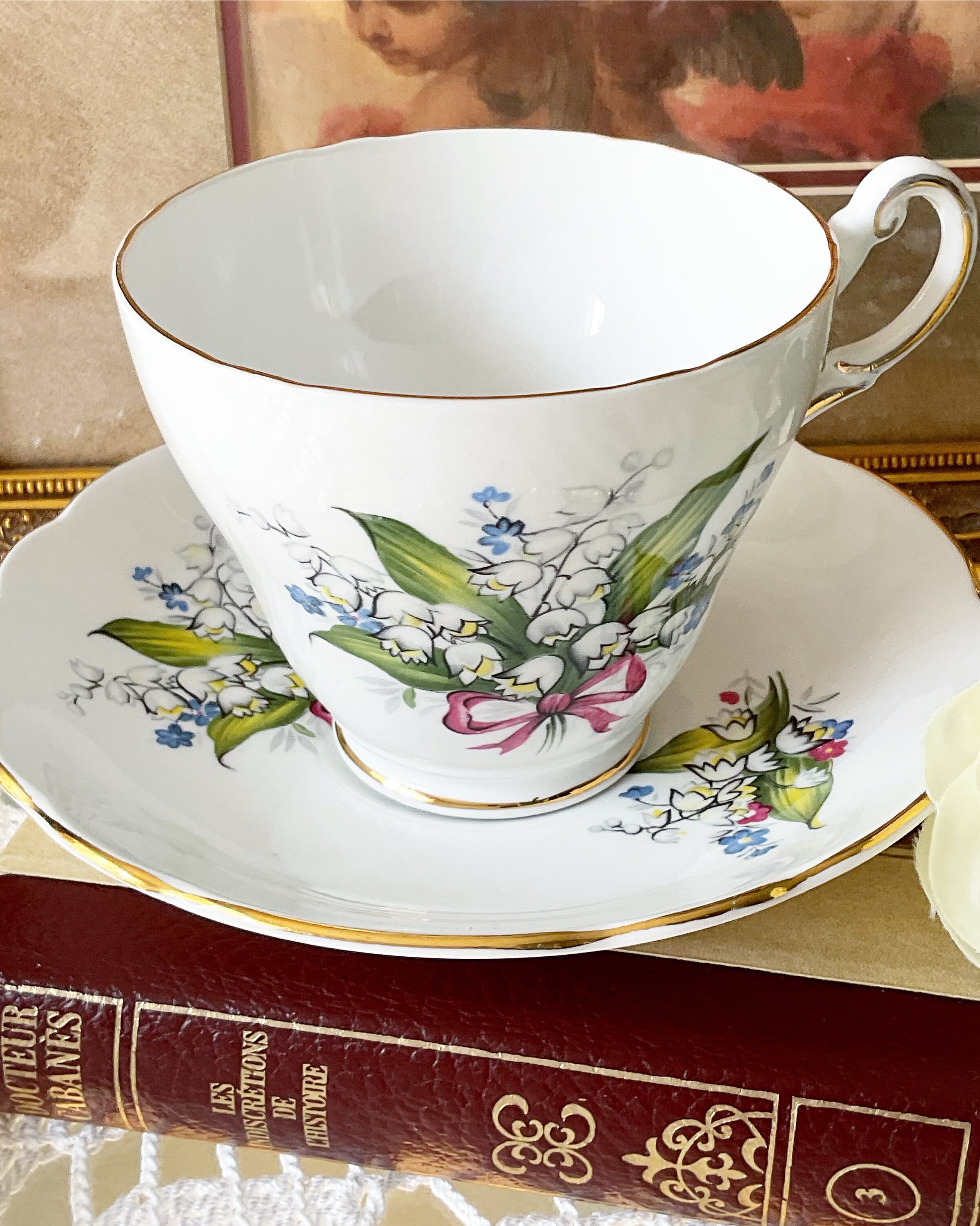 Regency Bone China England Lily of the Valley Tea Cup & Saucer
