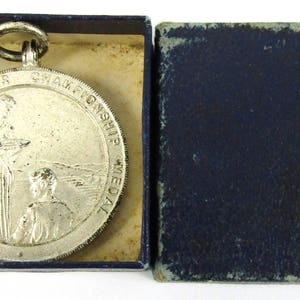 FREE POST - Vintage Boxed Medal, The Smallholder Championship Medal, Silver Plated, Distressed Look, Cottage Chic, Unique Medallion, Garden