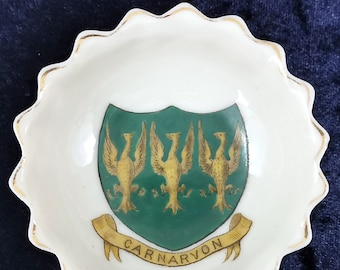 Antike Crested China, Miniatur Schale, kleine Schale, Goss Crested, seltene Goss, Carnarvon Wappen, walisische Souvenir, Edwardian Reisen, Ring Schale